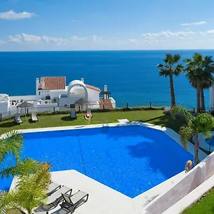 apartamento-de-lujo-con-impresionantes-vistas-al-mar-en.1costadelsol.com/
